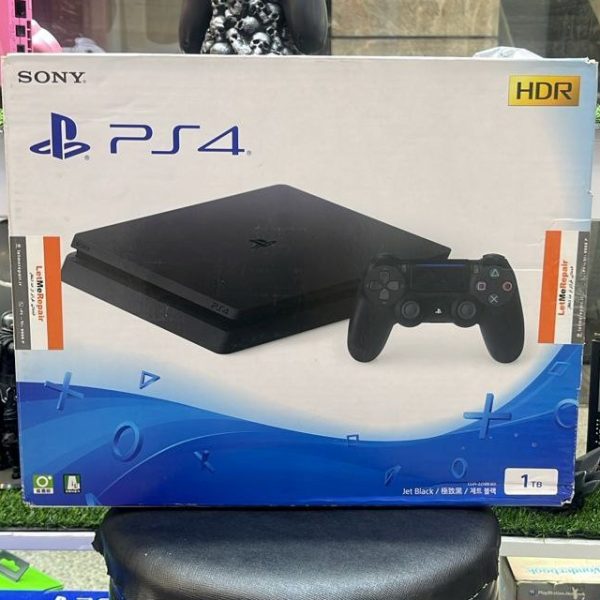 PS4 SLIM 1TB