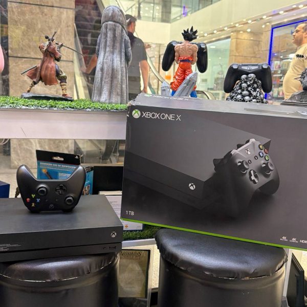 کنسول بازی xbox one x با بازی 1tb